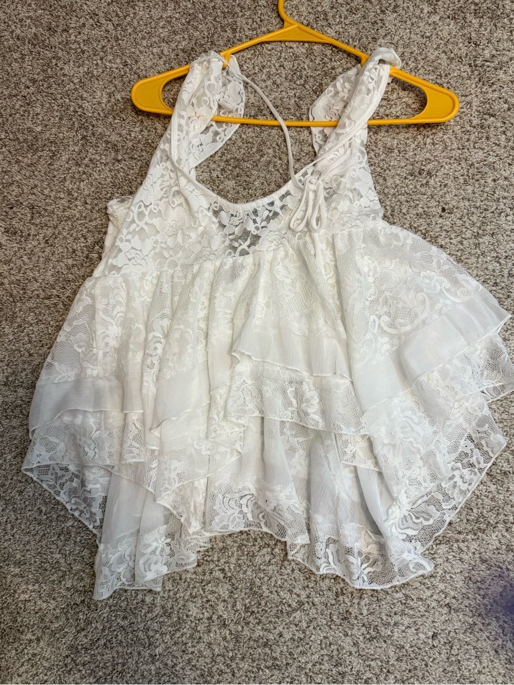 NWOT HOUSE OF THREADS White Lace Tiered Halter Top